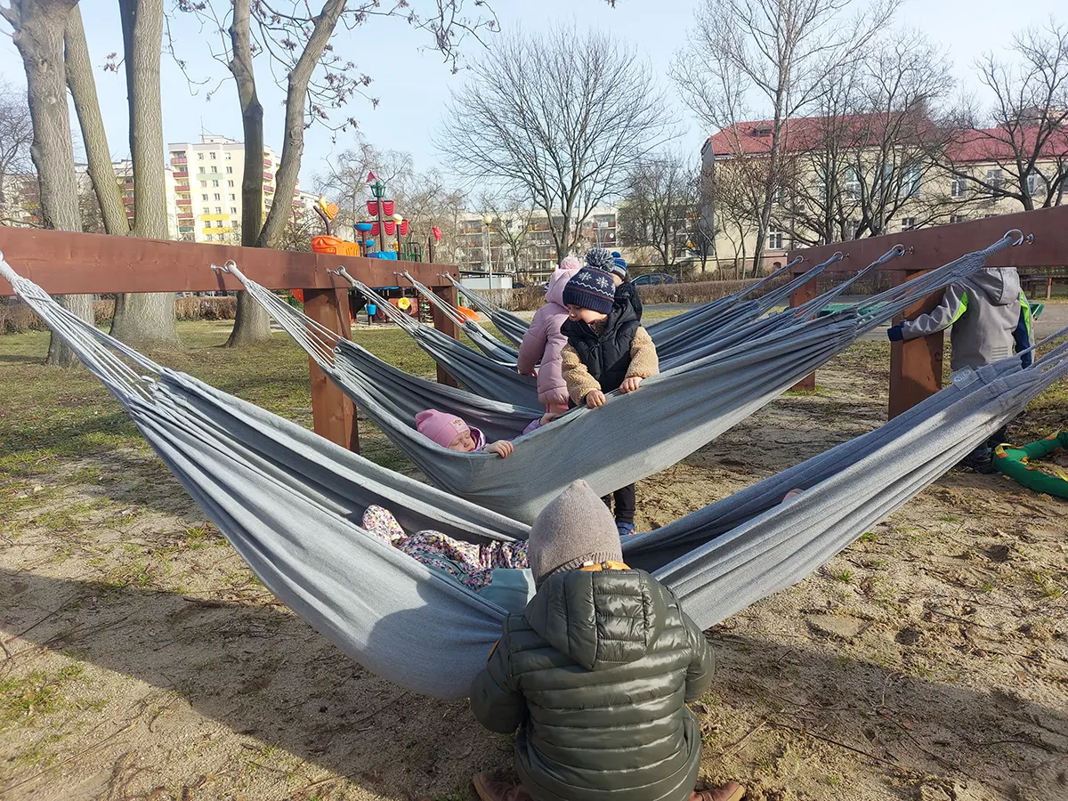  Dzieci i hamaki