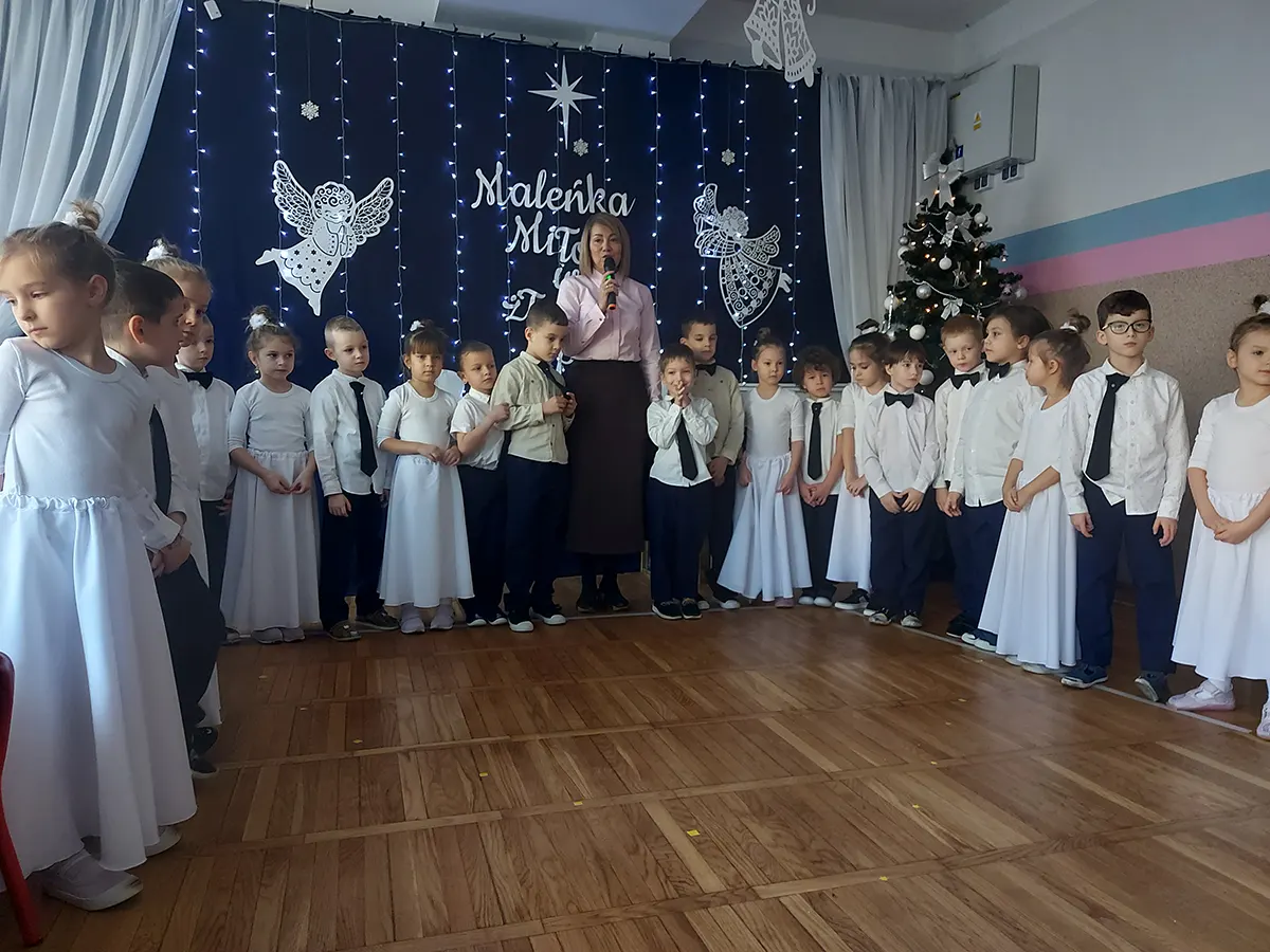  Dzieci w przebraniach